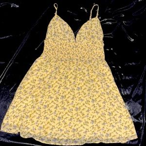 Forever 21 dress yellow flowery